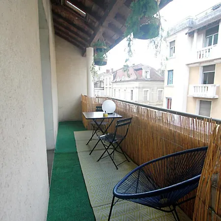 With Exceptional View Apartamento Périgueux